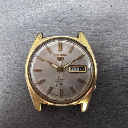 Seiko 5 Automatic Watch men Silver Dial Gold Tone Daydate 6119-8090 PARTS VTG0