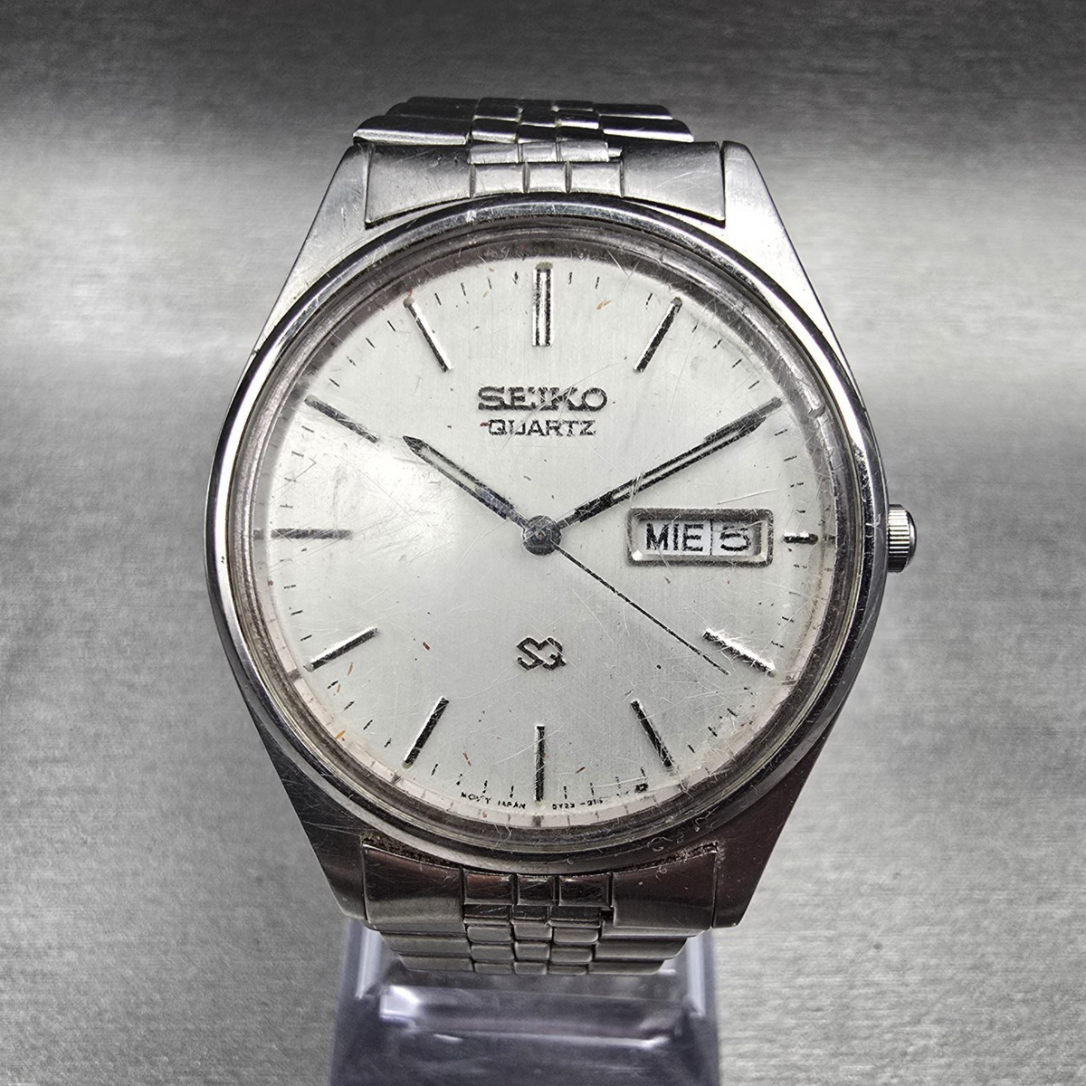 Seiko SQ Watch Men 35mm Silver Dial Silver Daydate Round 5Y23-8049 New Batt0