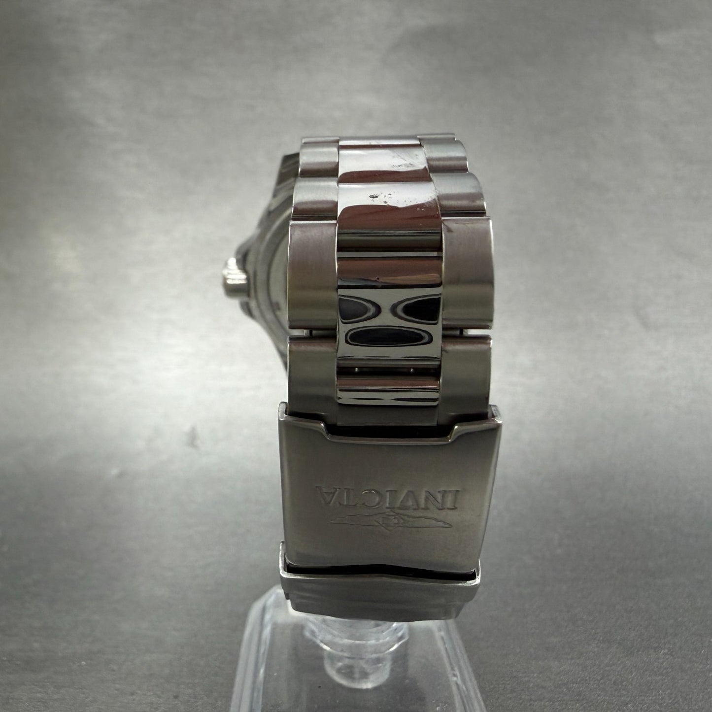 Invicta Pro Diver Watch Men 40mm Black Dial Silver Tone Date Round 26970 New Bat7