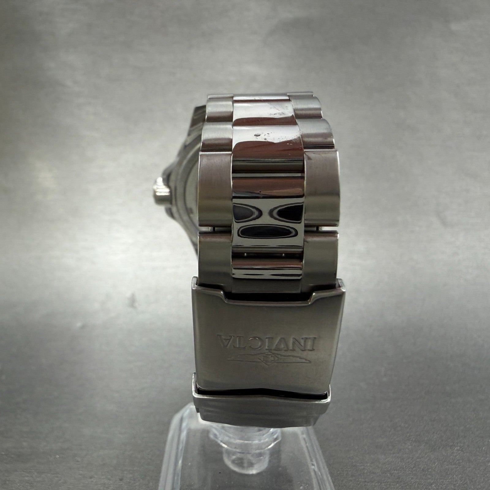 Invicta Pro Diver Watch Men 40mm Black Dial Silver Tone Date Round 26970 New Bat7