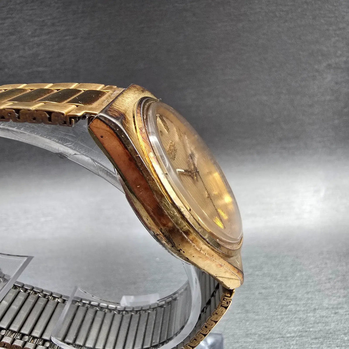 Seiko SQ Watch Men 35mm Gold Dial Gold Tone Daydate Round 8223-8029 New Battery3