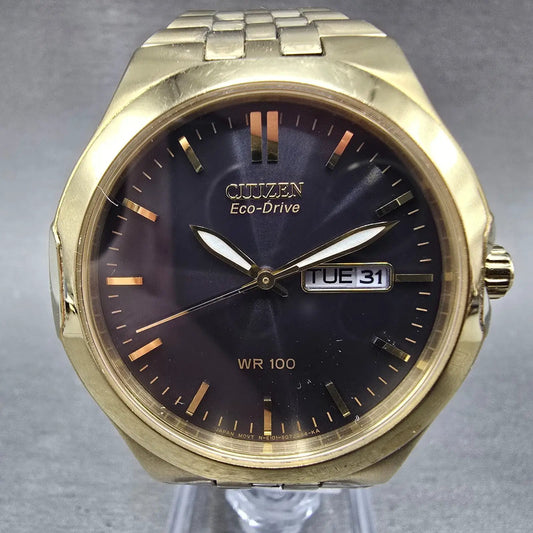 Citizen Eco-Drive Watch Men 39mm Black Dial Gol Tone Daydate E101-S044286 Works0
