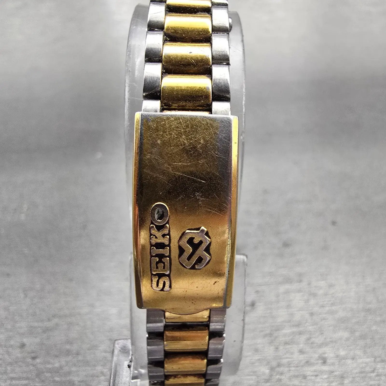 Seiko SQ Watch Women 24mm Silver Dial Two Tone Daydate Round 3E23-0A69 New Batt7