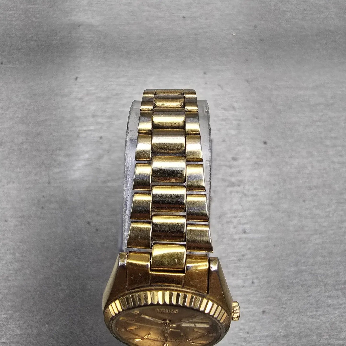 Seiko SQ Watch Women 24mm Gold Dial Gold Tone Daydate Round 3E23-0A60 New Batt4