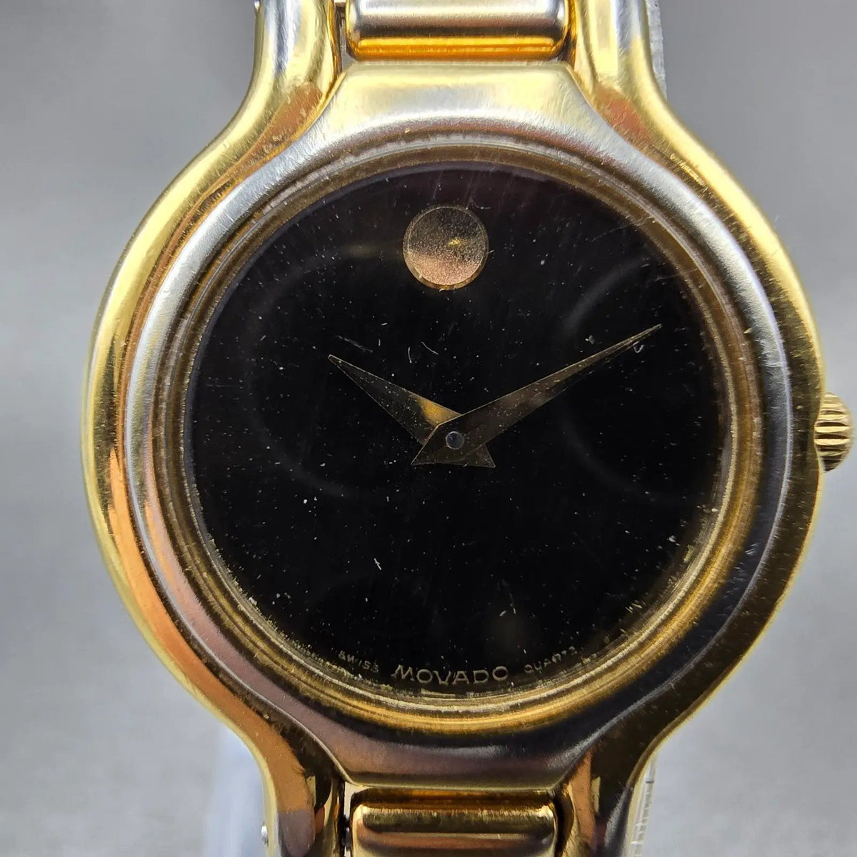 Movado Museum Watch Women 25mm Black Dial Gold Tone Round 88.25.823 New Battery1