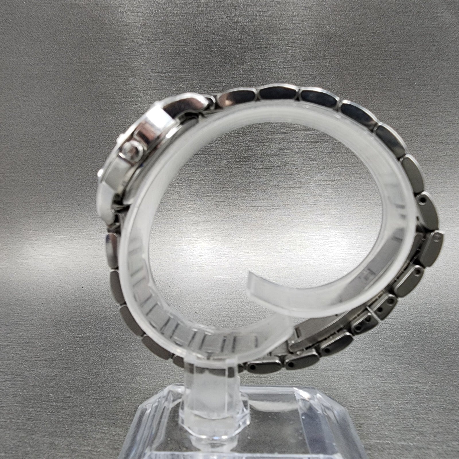 Bulova Watch Women 26mm MOP Dial Steel Diamond Bezel Date Round 96R105 NewBat6