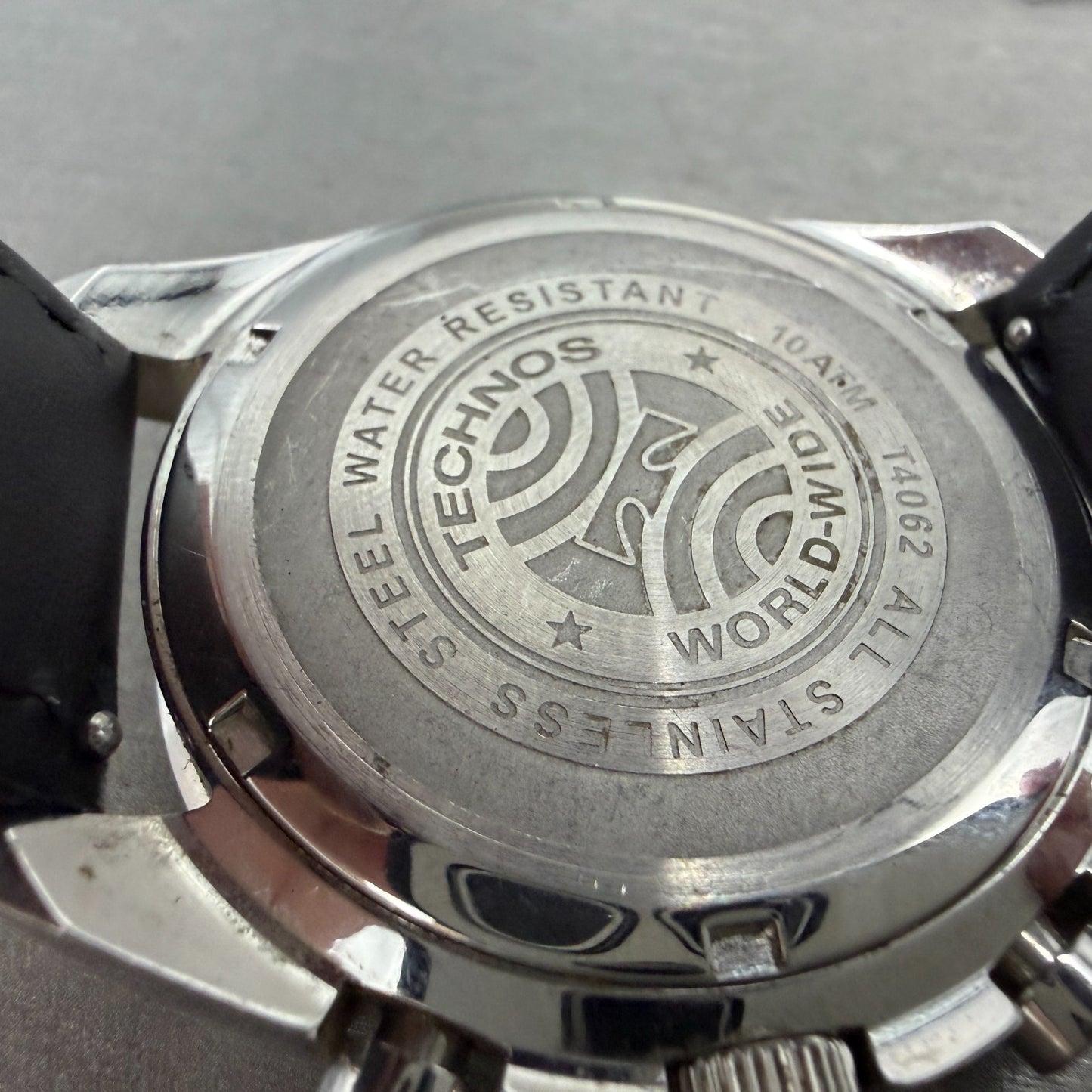 Technos Chronograph Watch Men 42mm Black Dial Silver Tone Round T4062 New Batt A9