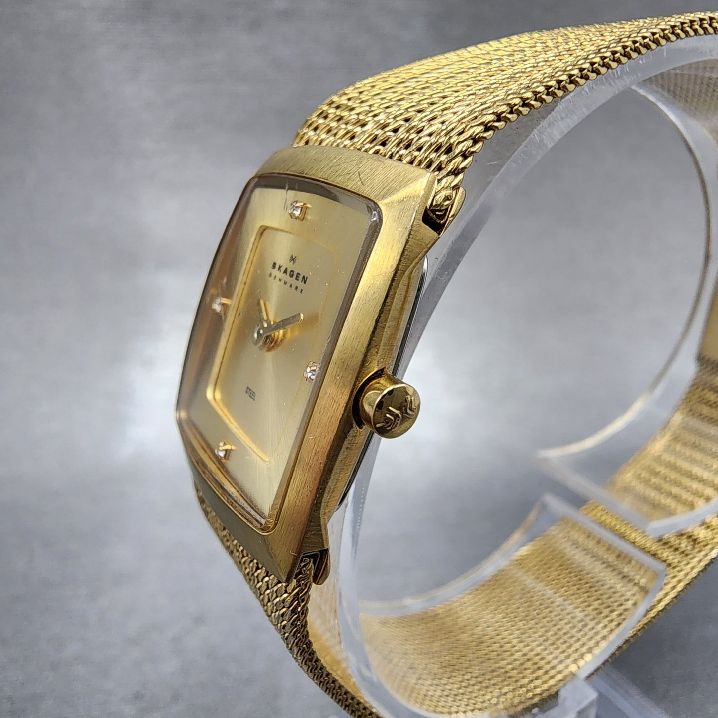 Skagen Tank Watch Women 22mm Champagne Dial Gold Tone Rectangle New Battery2