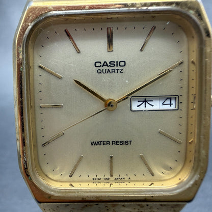Casio MQ-518 Watch Men 30mm Champagne Dial Gold Tone Rectangle Daydate New BattF1