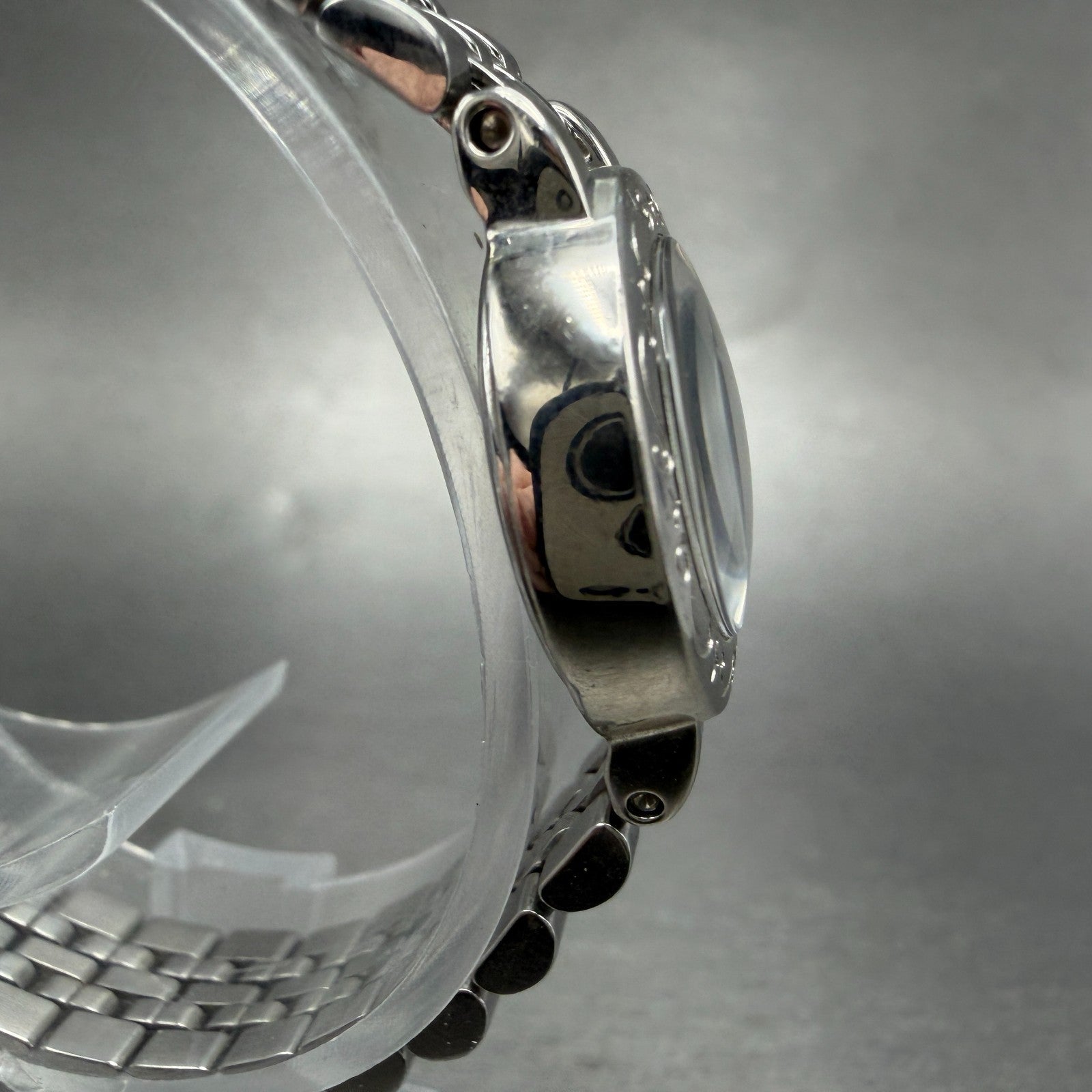 Seiko Pinky Girls Watch Women 20mm Black Dial Silver Tone Round 1N01-0NG0 Newbat3