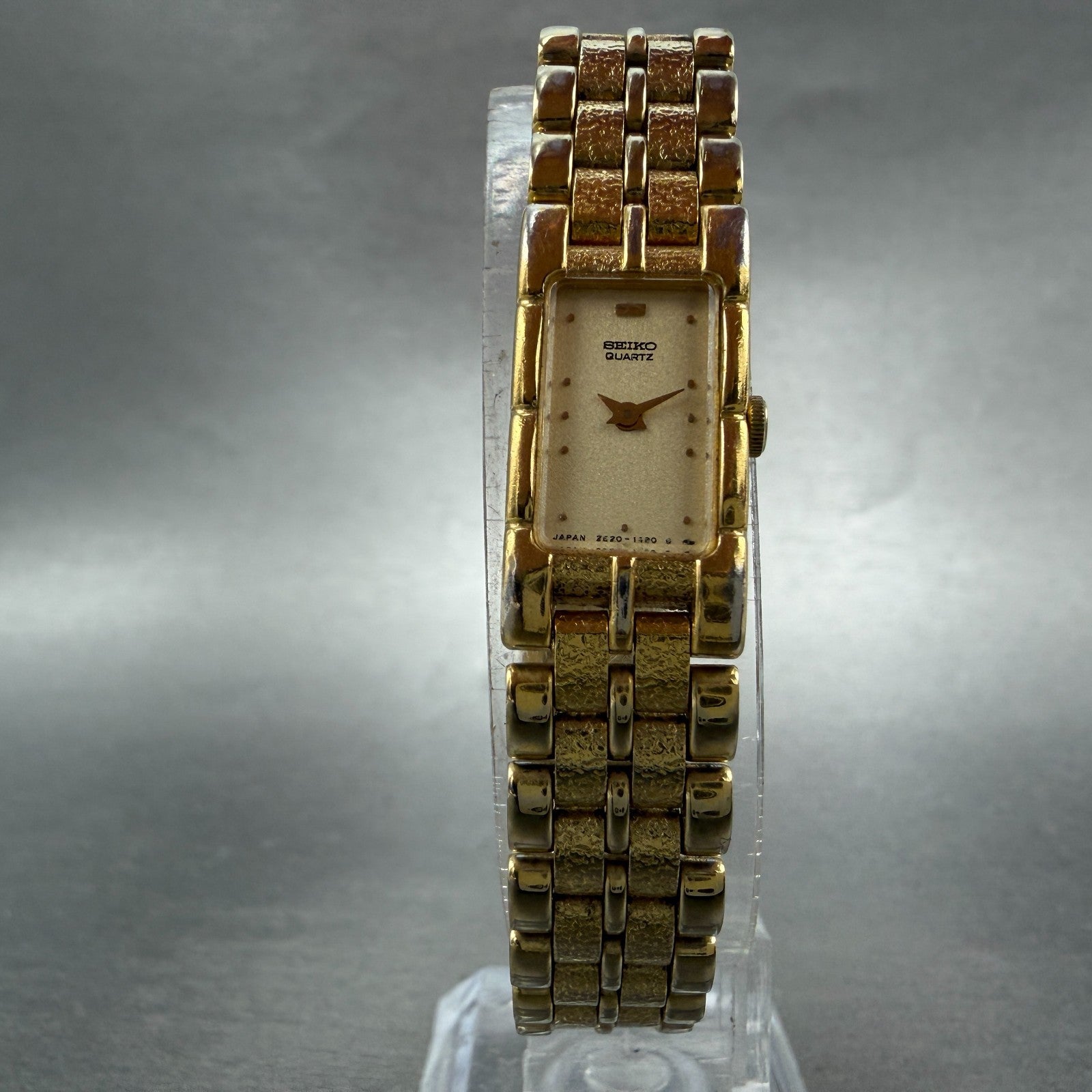 Seiko Tank Watch Women 13mm Champagne Dial Gold Tone 2E20-6210 New Battery5