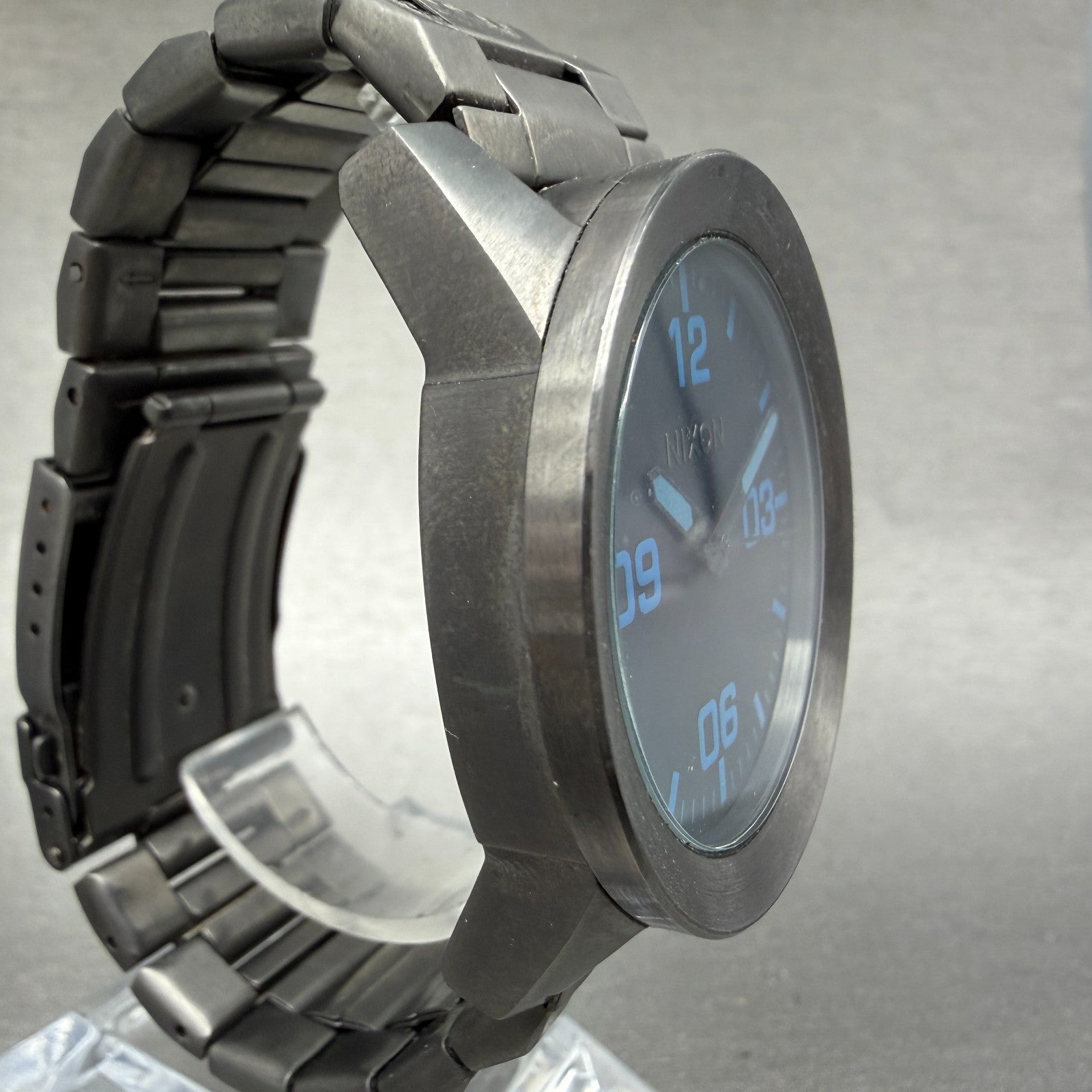 Nixon The Private Watch Men 42mm Black Dial Black Tone Round Bracelet new Batt3