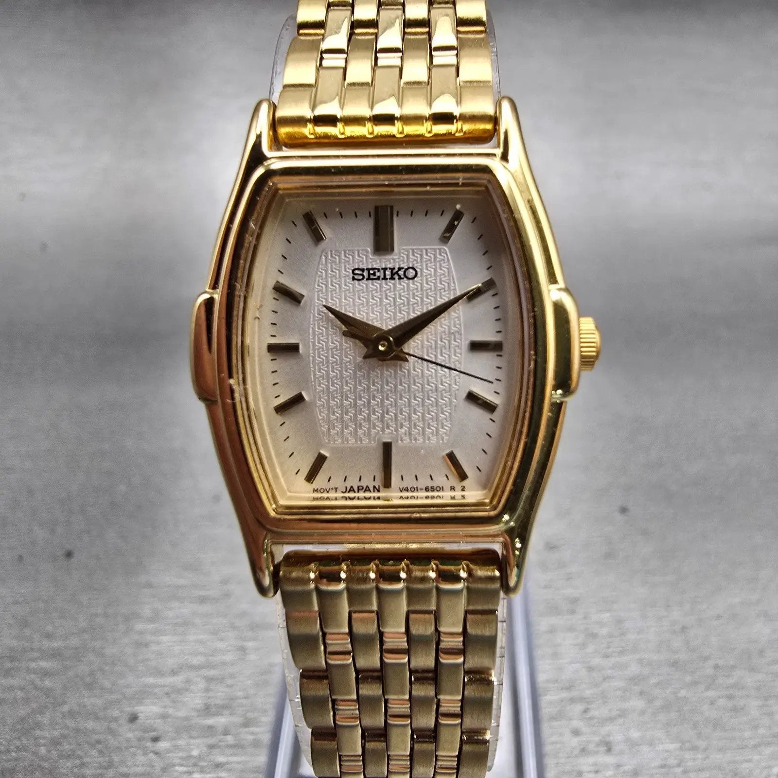 Seiko Watch Women 20mm Silver Dial Gold Tone Oval V401-6250 New Battery Vintage0