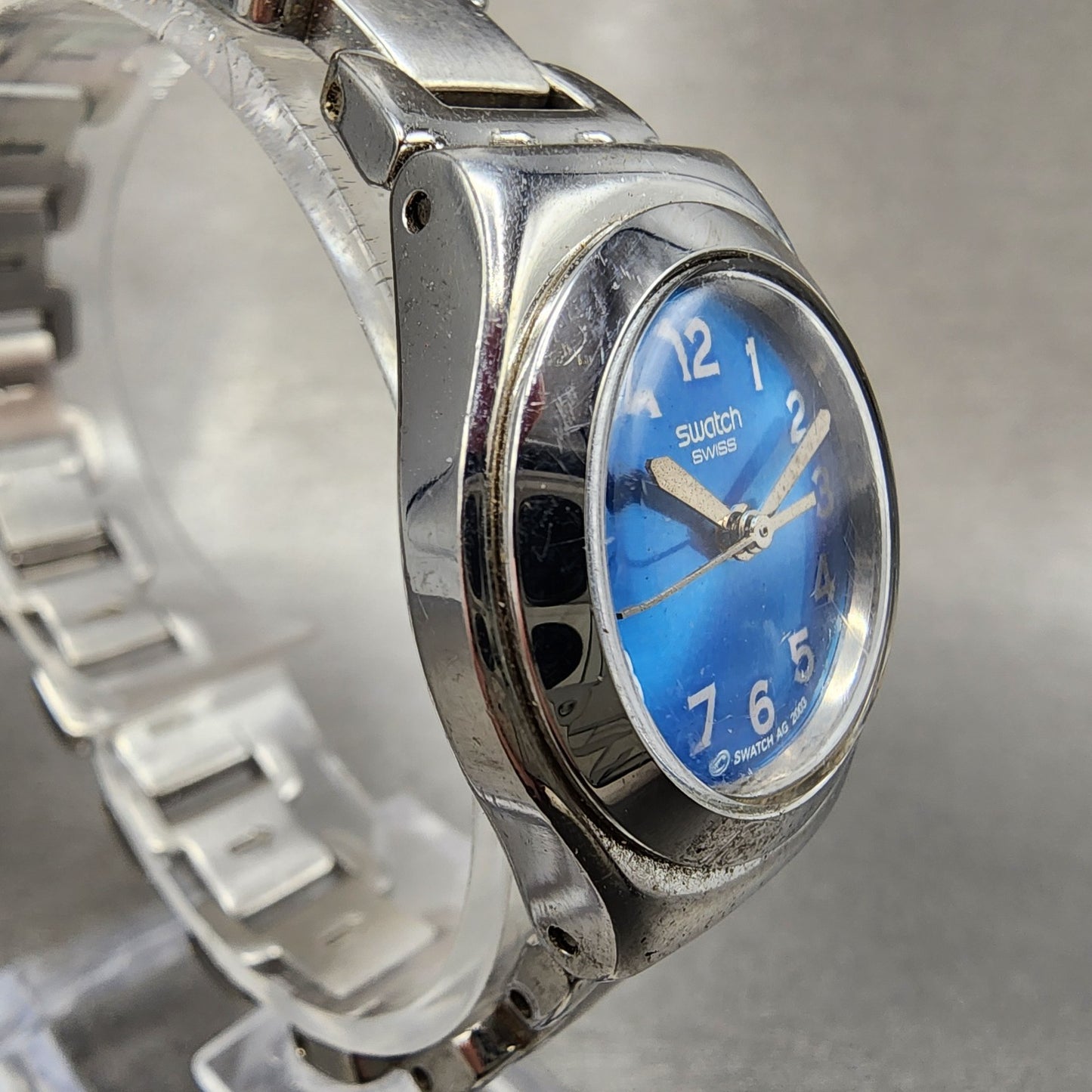 Swatch Irony Chaine De Pralines Watch Women 25mm Blue Dial Steel Round New Batt3