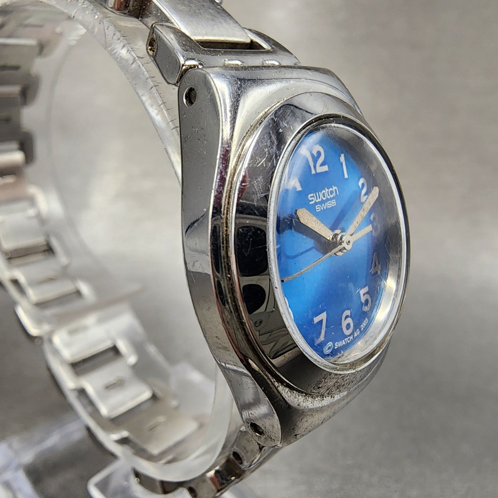 Swatch Irony Chaine De Pralines Watch Women 25mm Blue Dial Steel Round New Batt3