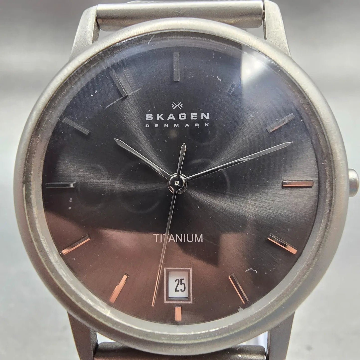 Skagen Watch Men 34mm Gray Dial Titanium Date Round 170LTTM New Battery Mesh1