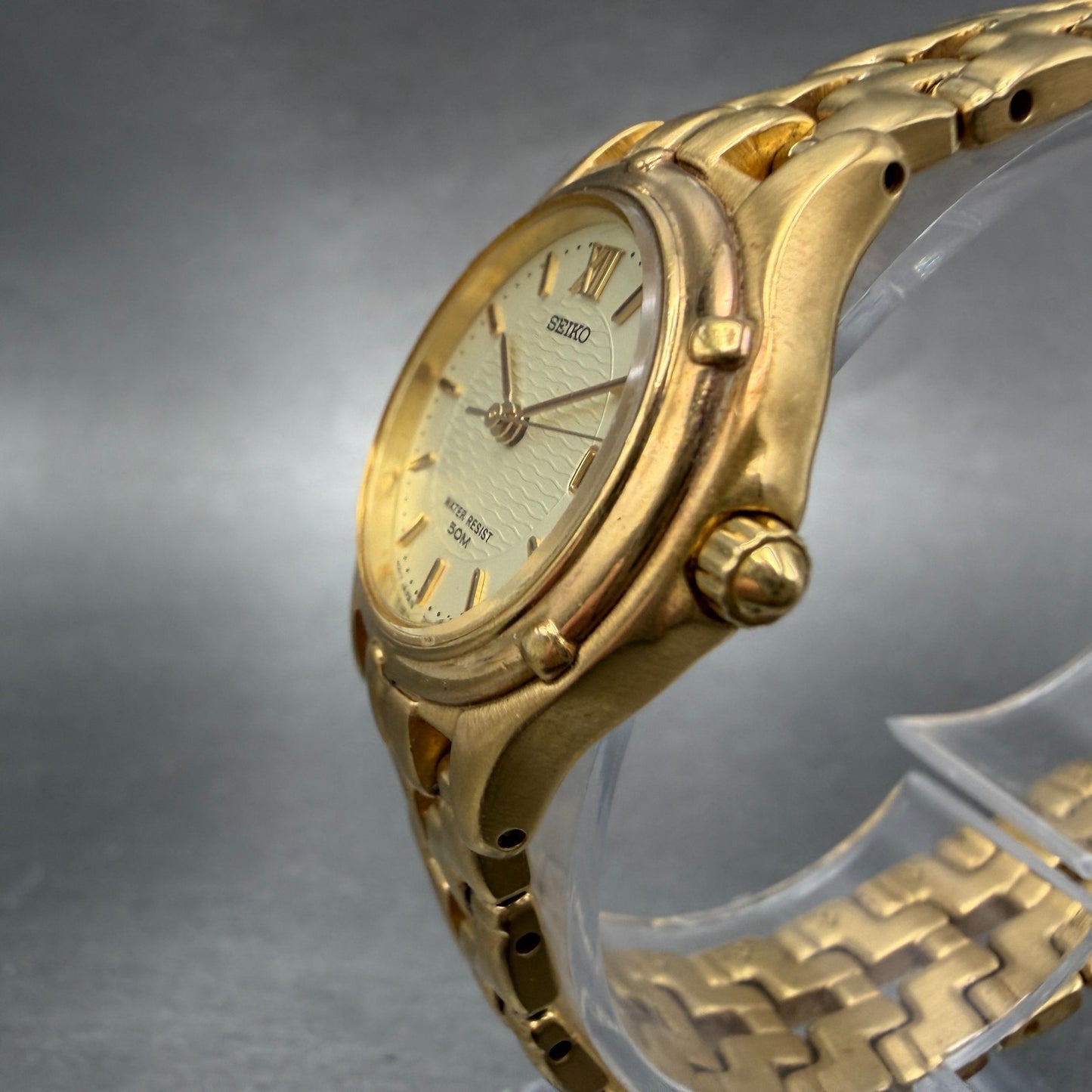 Seiko Watch Women 26mm Champagne Dial Gold Tone Date Round 7n82-0599 New Batt N52