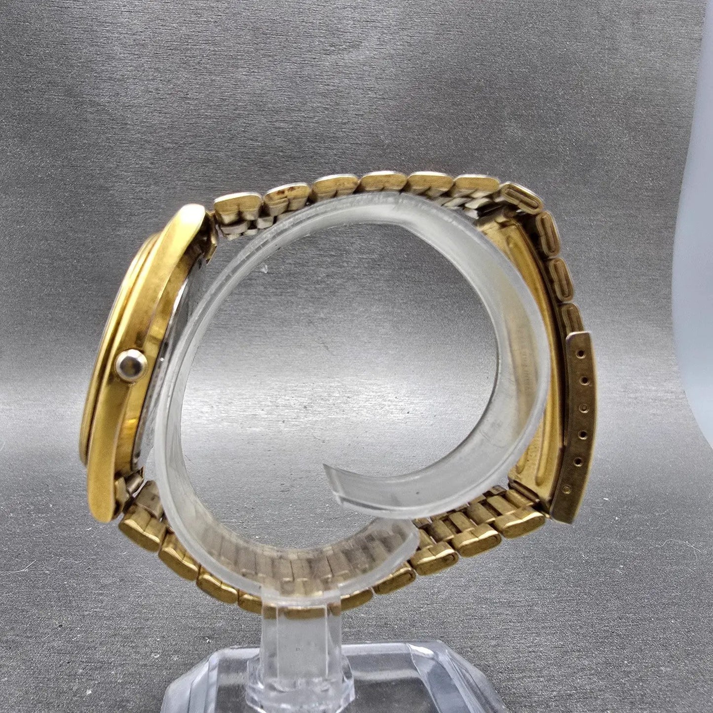 Seiko SQ Watch Men 36mm Silver Dial Gold Tone Daydate Round 5Y23-8180 PARTS VTG7
