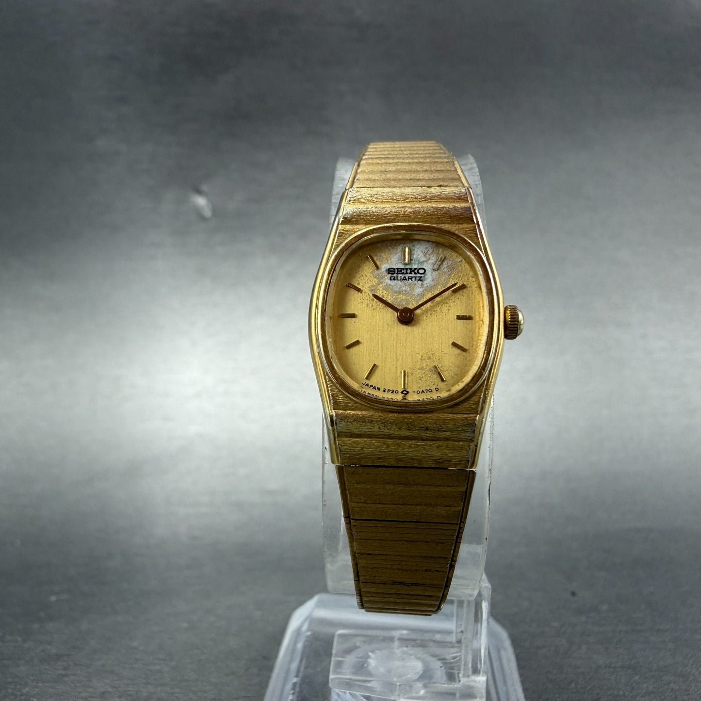 Seiko Watch Women 16mm Champagne Dial Gold Tone Hexagon 2P20-5A29 New Battery5