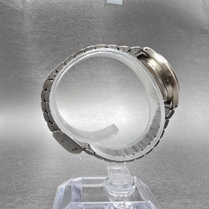 Ricoh Watch Women 26mm Silver Dial Silver Tone Date Round  New Battery9
