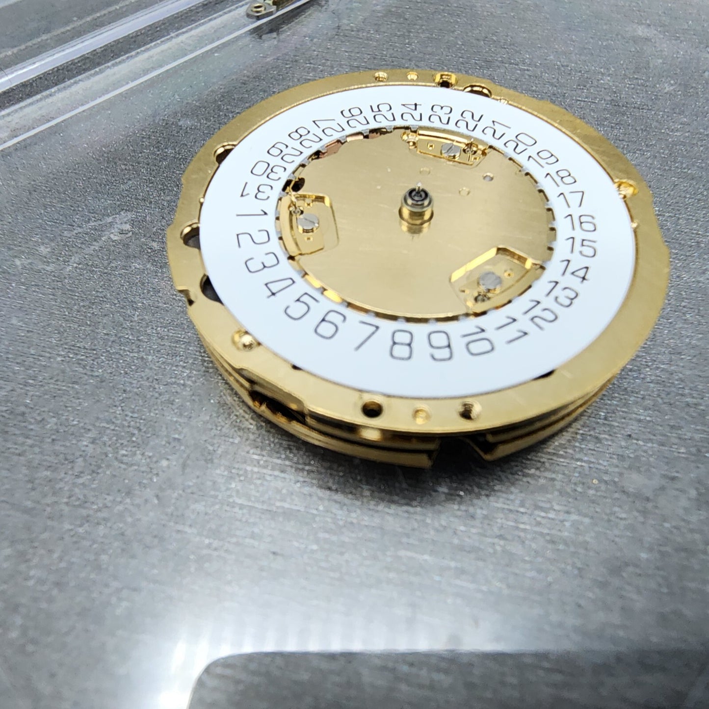 ETA 251.233 Chronograph watch movement White Date wheel Swiss Made PARTS8