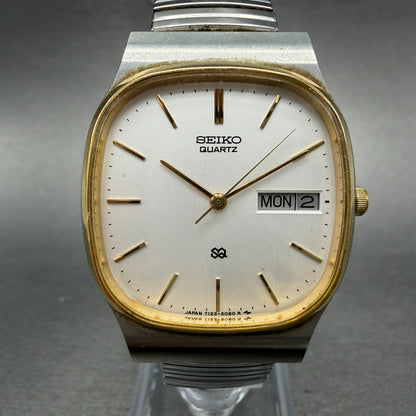Seiko SQ Watch Men 32mm Silver Dial Two Tone Daydate Rectangle 7123-5100 PARTS0