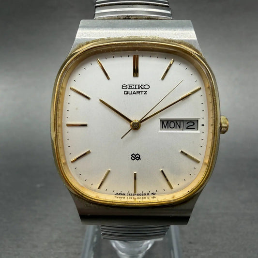 Seiko SQ Watch Men 32mm Silver Dial Two Tone Daydate Rectangle 7123-5100 PARTS0