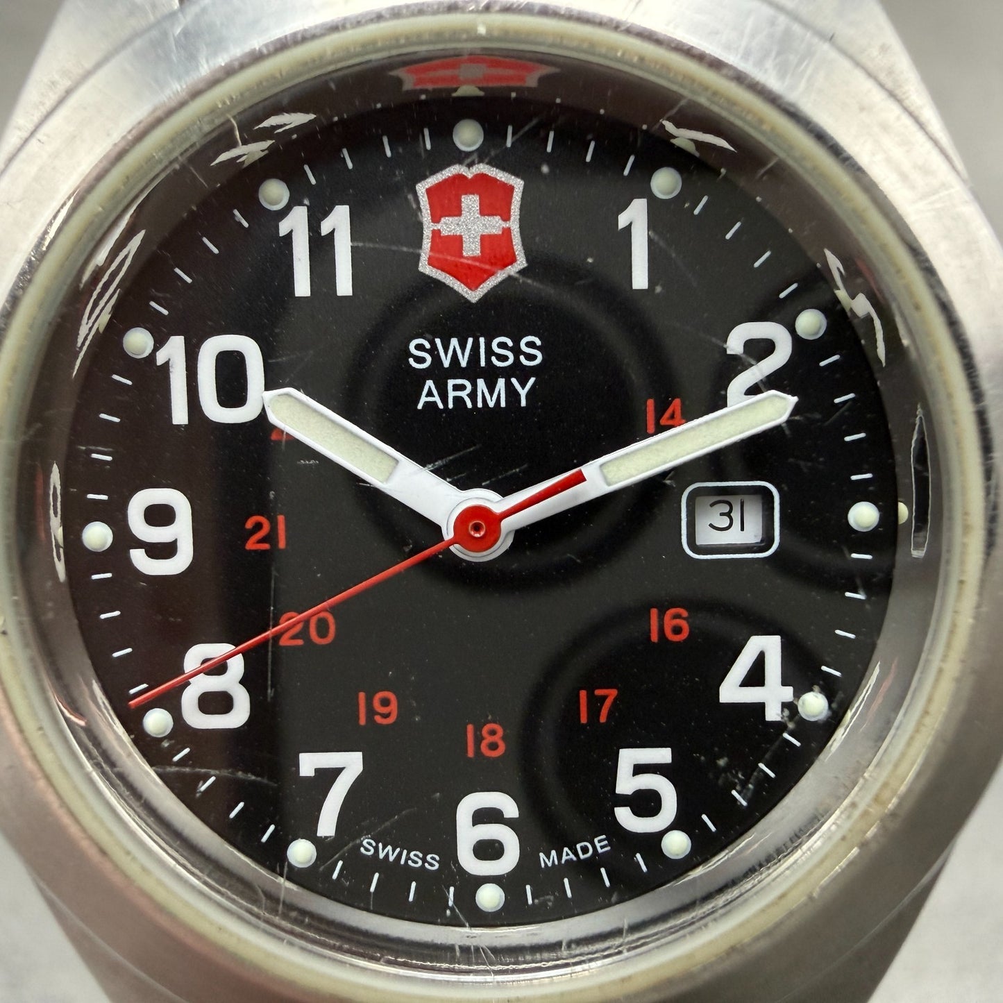 Victorinox Swiss Army Garrison Watch Women 34mm Black Dial Steel Date New Batt1