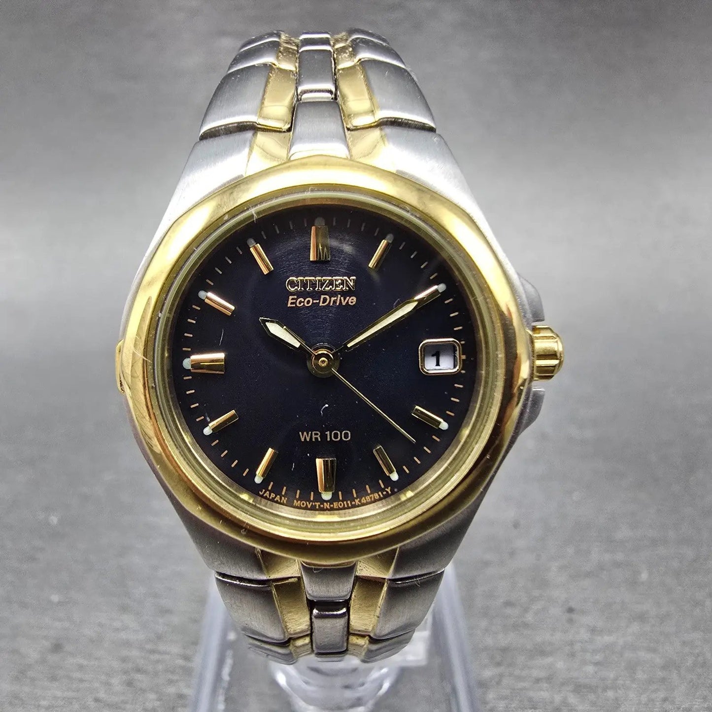 Citizen Eco-Drive Watch Women 24mm Black Dial Two Tone Date E011-K15711 Runs KO0