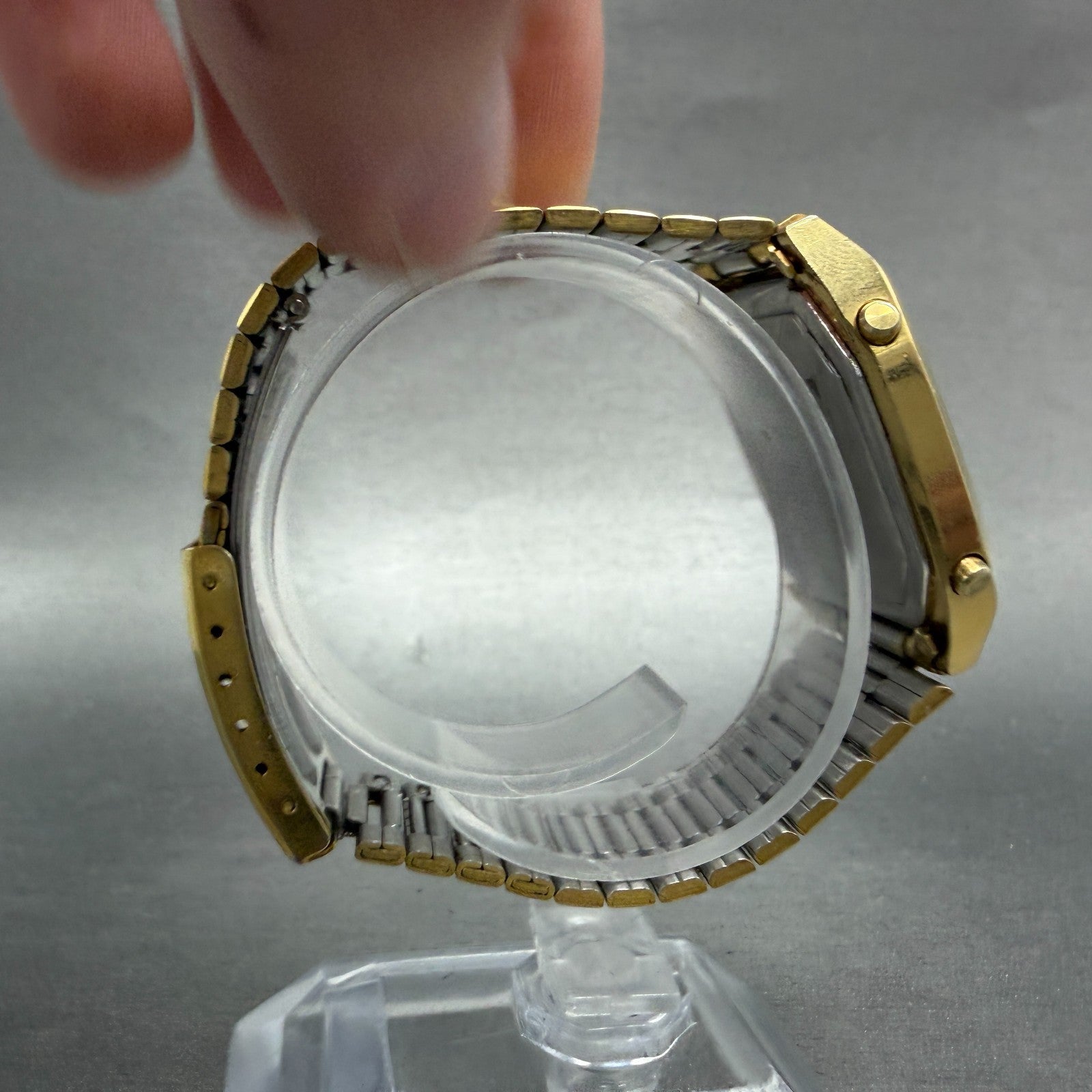 Seiko Pulsar Digital Watch Men 31mm Gold Tone Alarm Chrono Y486-4030 PARTS VTG9