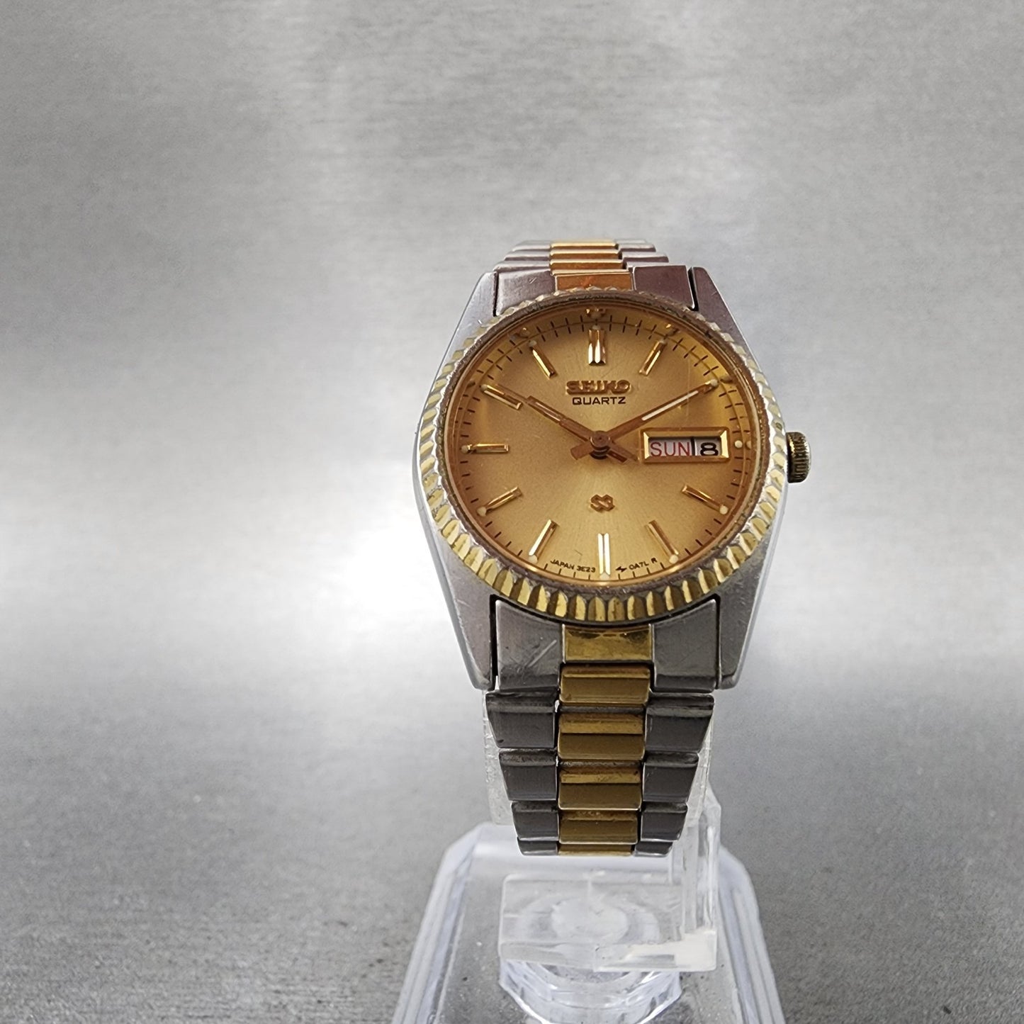 Seiko SQ Watch Women 24mm Gold Dial Two Tone Daydate Round 3E230A60 New Battery6