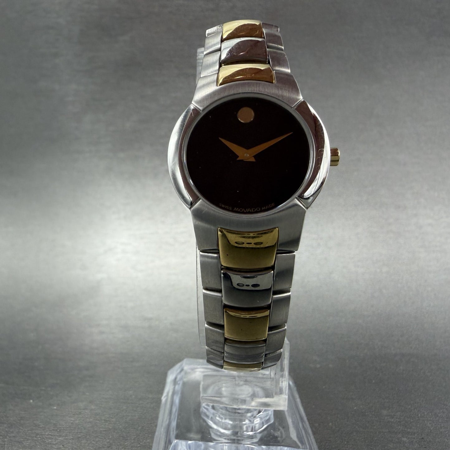 Movado Museum Watch Women 25mm Black Dial Two Tone Round 81 A1 1842 New BatteryA5