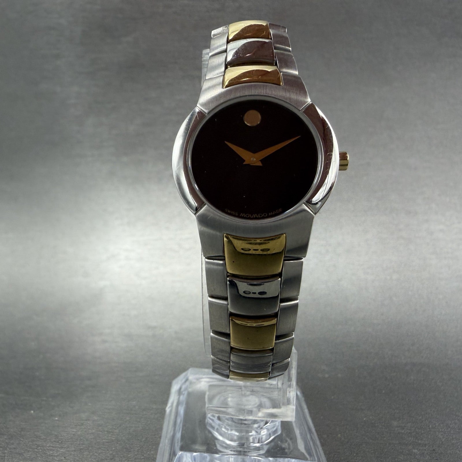 Movado Museum Watch Women 25mm Black Dial Two Tone Round 81 A1 1842 New BatteryA5