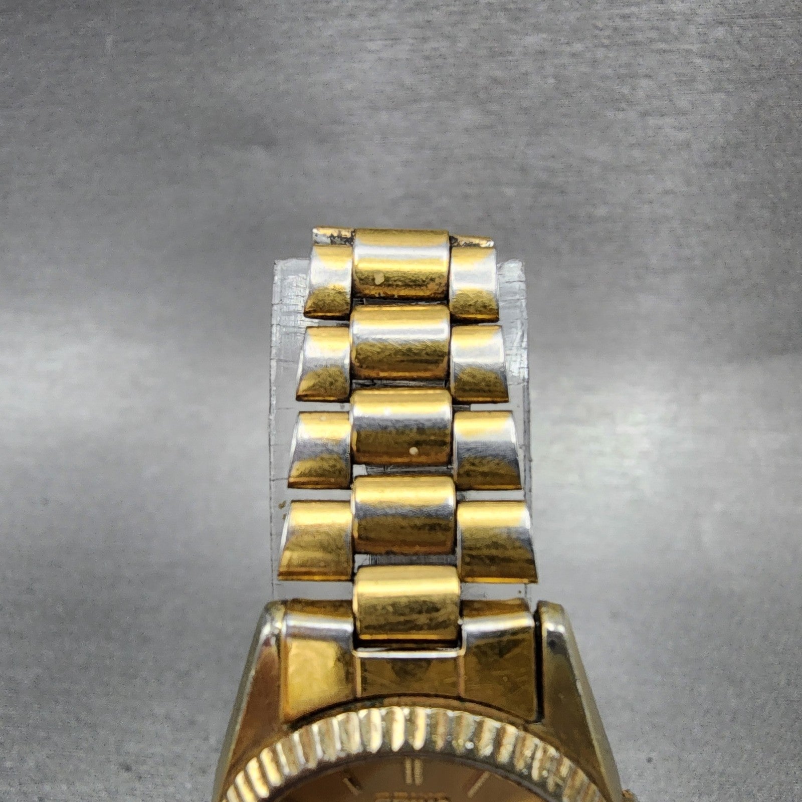 Seiko SQ Watch Women 24mm Champagne Dial Gold Tone Daydate 2a230030 New Battery4