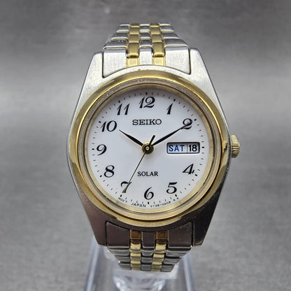 Seiko Solar Watch Women 26mm White Dial Two Tone Daydate Round V138-0AA0 Runs HM0