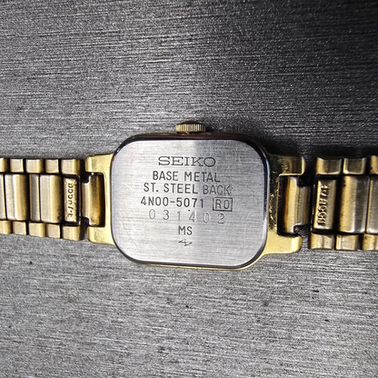 Seiko Tank Watch Women 15mm Black Dial Gold Tone Rectangle 4N00-5071 New Battery10