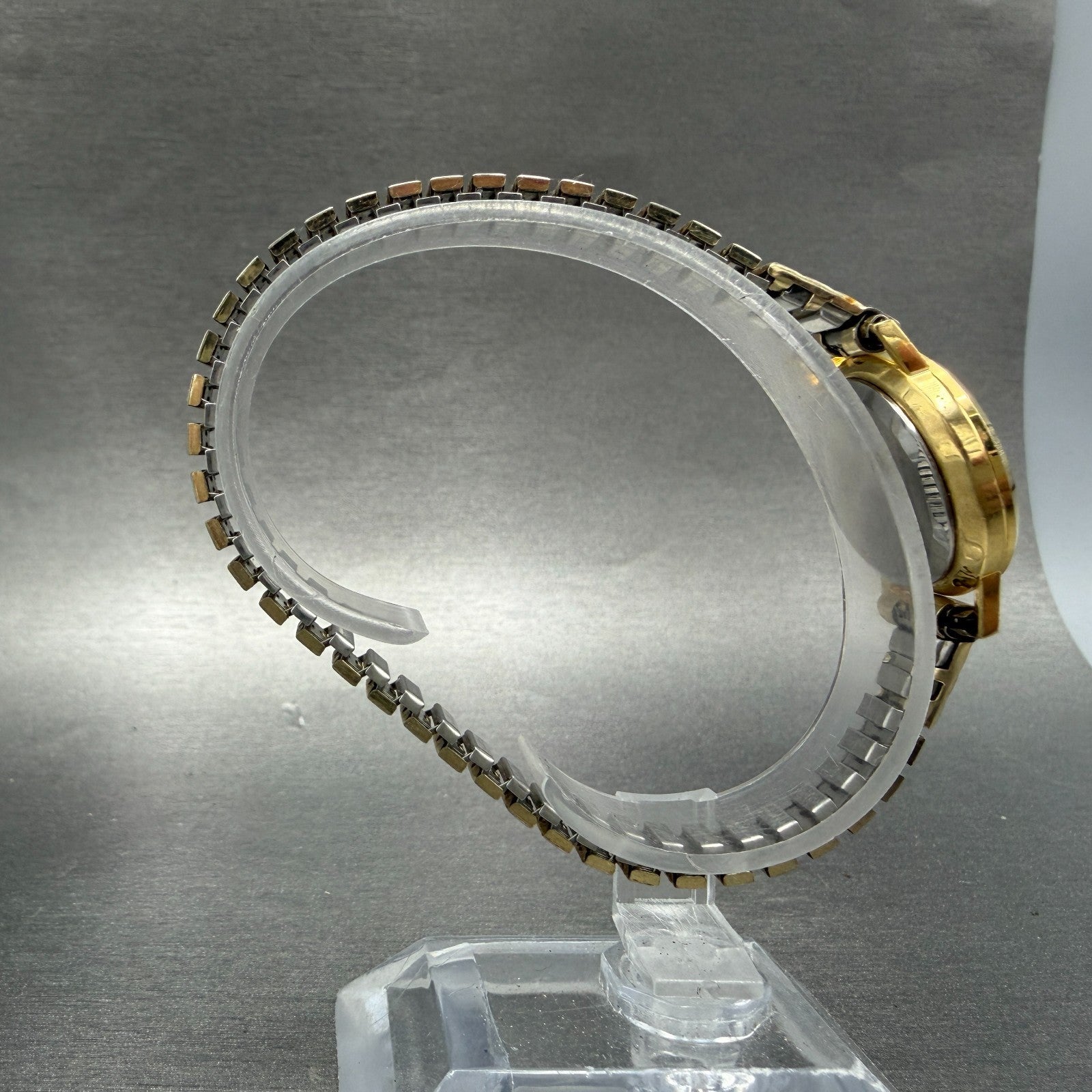 Bulova Watch Women 24mm Champagne Dial Gold Tone Round 84363 New Battery8