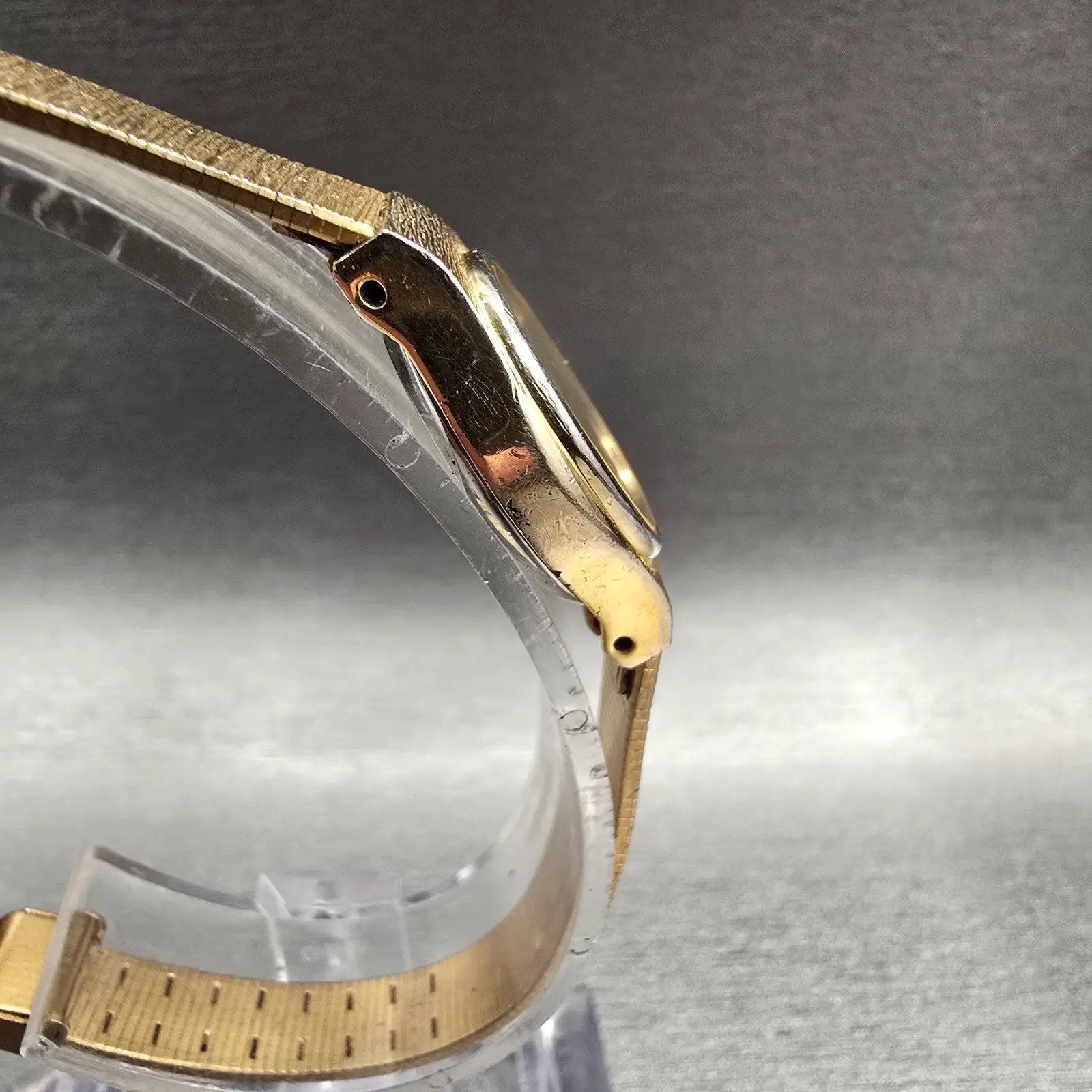 Citizen CQ Watch Women 17mm Black Dial Gold Tone Oval 3220-S16598 New Battery TR3