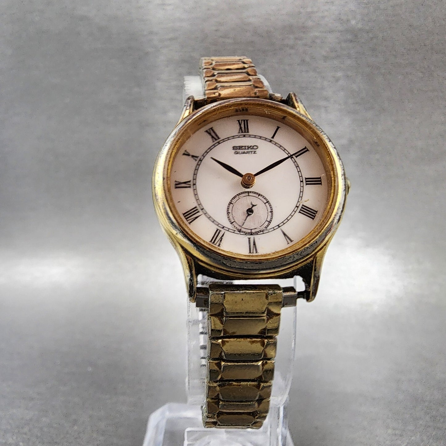 Seiko Watch Women 26mm White Dial Gold Tone Small Seconds Round 2K02-0039 NewBat