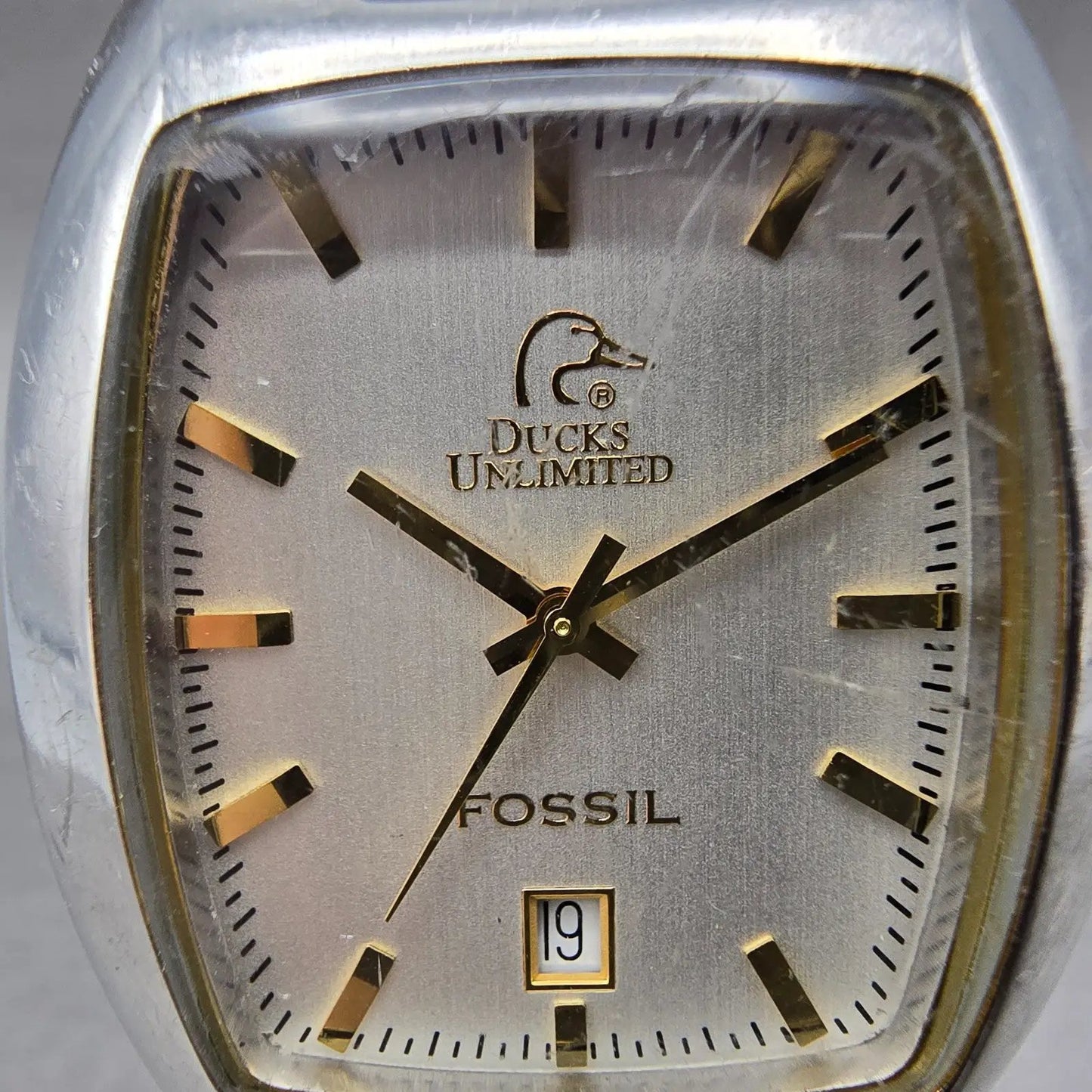 Fossil Ducks Unlimited Watch Men 33mm Silver Dial Two Tone Date PR1666 New Batt1