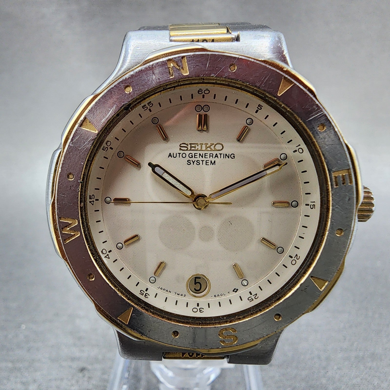 Seiko AGS Watch Men 37mm White Dial Two Tone Date Round 7M426A00 Works1