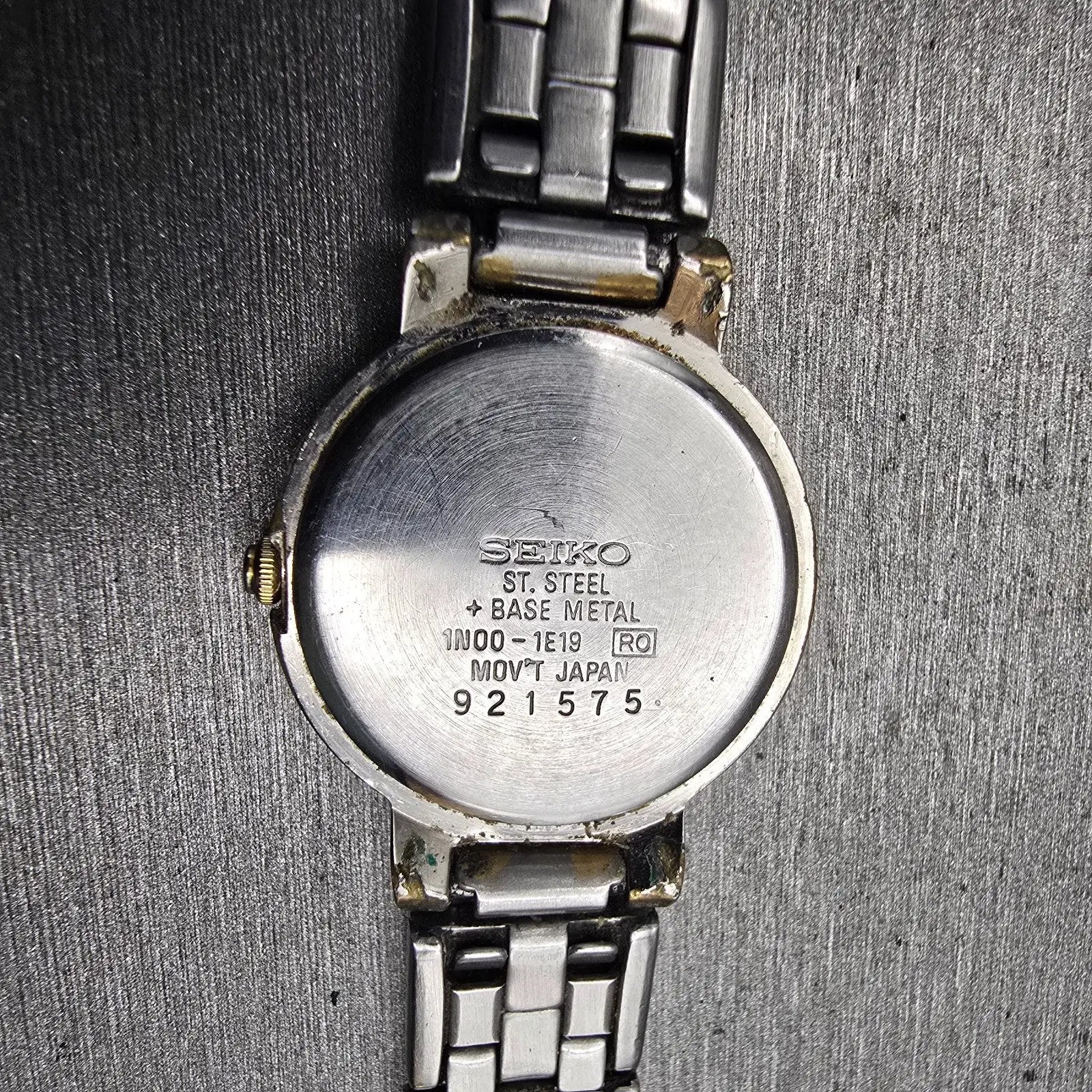 Seiko Watch Women 25mm Silver Dial Two Tone Round 1N00-1E19 New Battery Vintage10