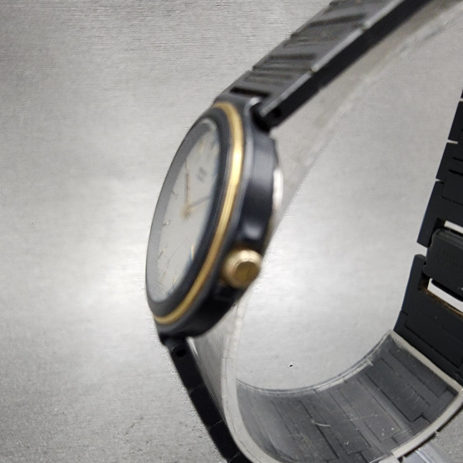 Seiko Watch Women 25mm Silver Tone Black Tone Round 2c200260 New Battery2