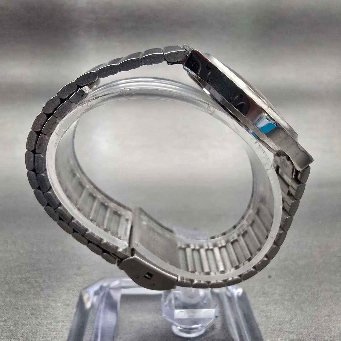 Seiko Watch Women 28mm Champagne Dial Silver Tone Round 7431-6090 New Battery8