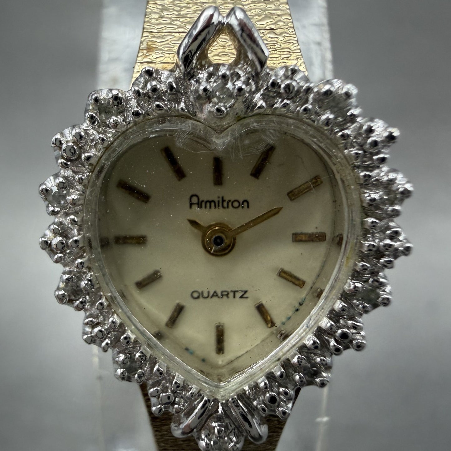 Armitron Heart Watch Women 15mm Cream Dial Gold Tone New Battery Vintage1