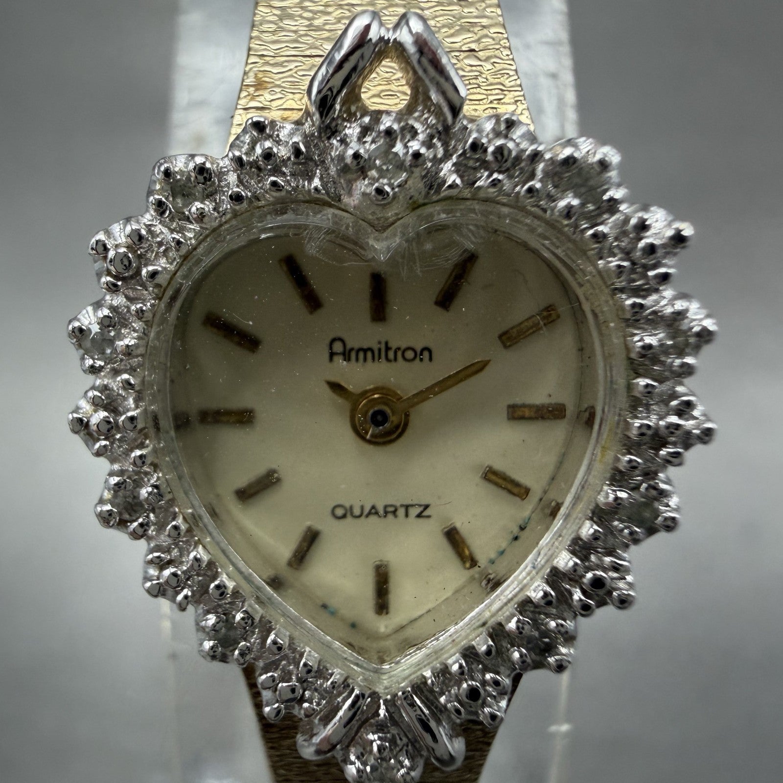 Armitron Heart Watch Women 15mm Cream Dial Gold Tone New Battery Vintage1