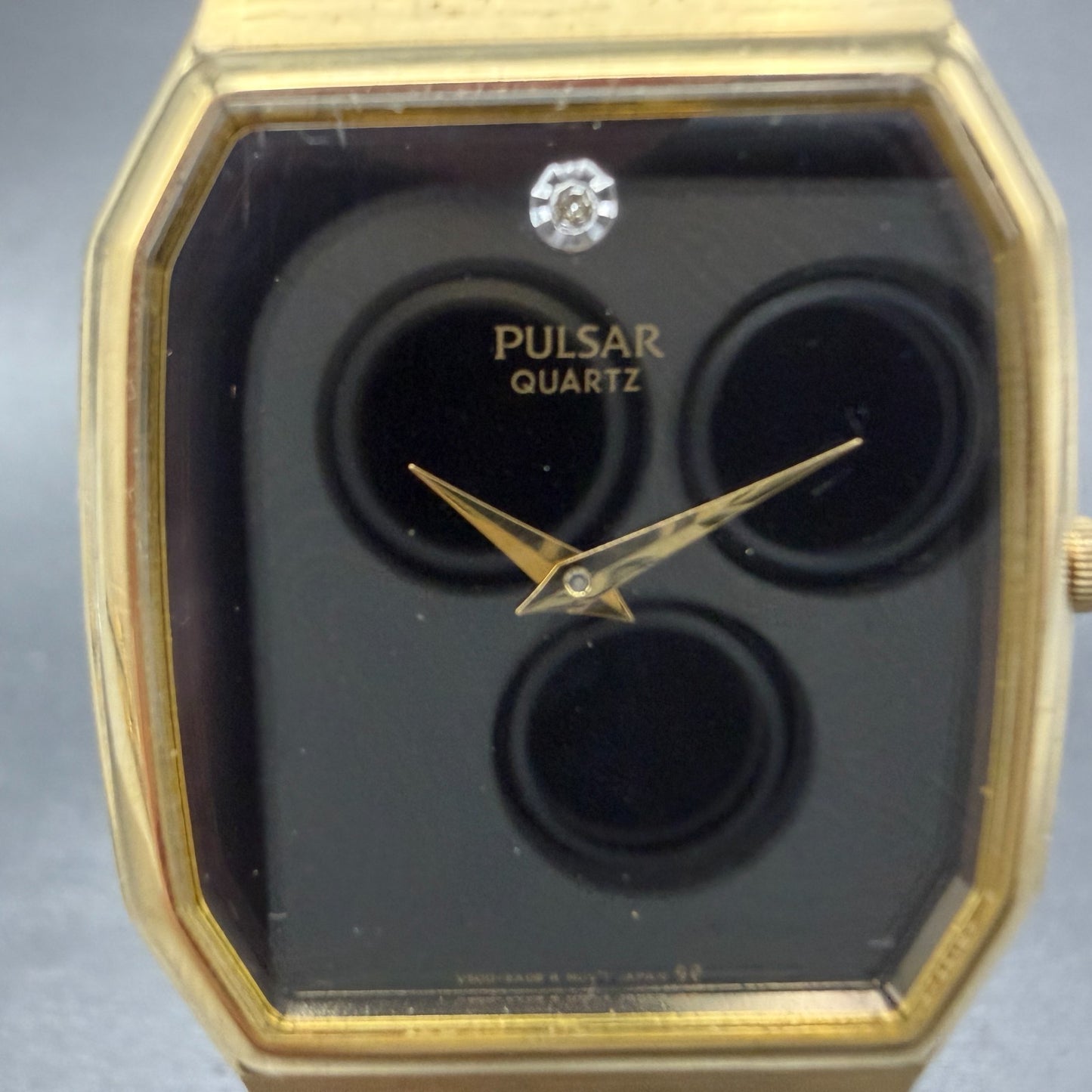 Seiko Pulsar Tank Watch Men 30mm Black Dial Gold Tone V500-5A00 New Battery VTG1