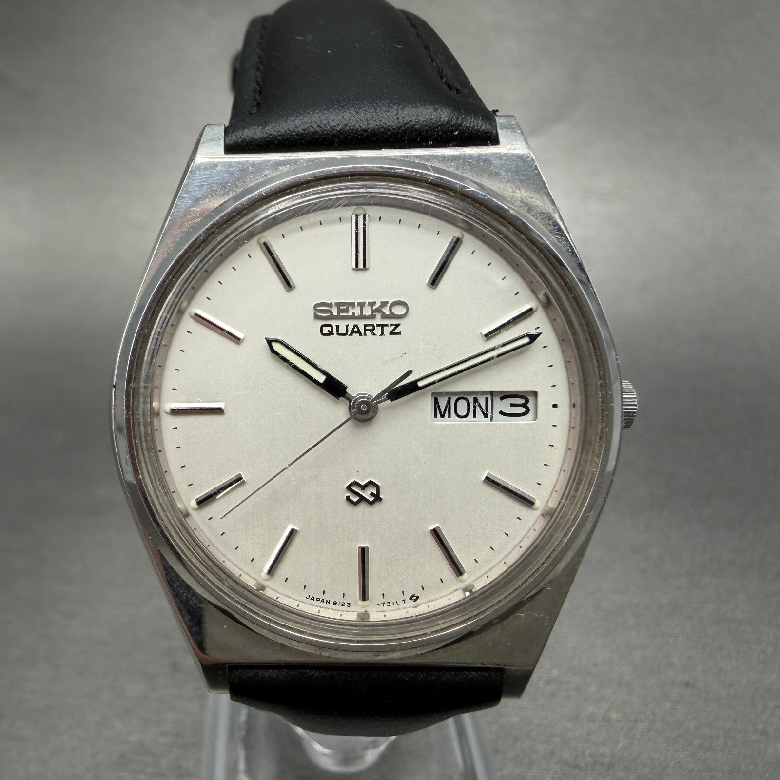 Seiko SQ Watch Men 35mm Silver Dial Silver Tone Daydate 8123-7230 New Battery0