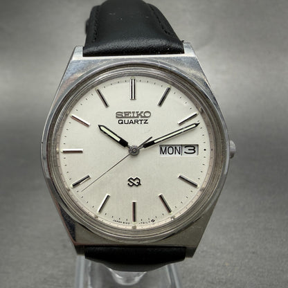 Seiko SQ Watch Men 35mm Silver Dial Silver Tone Daydate 8123-7230 New Battery0