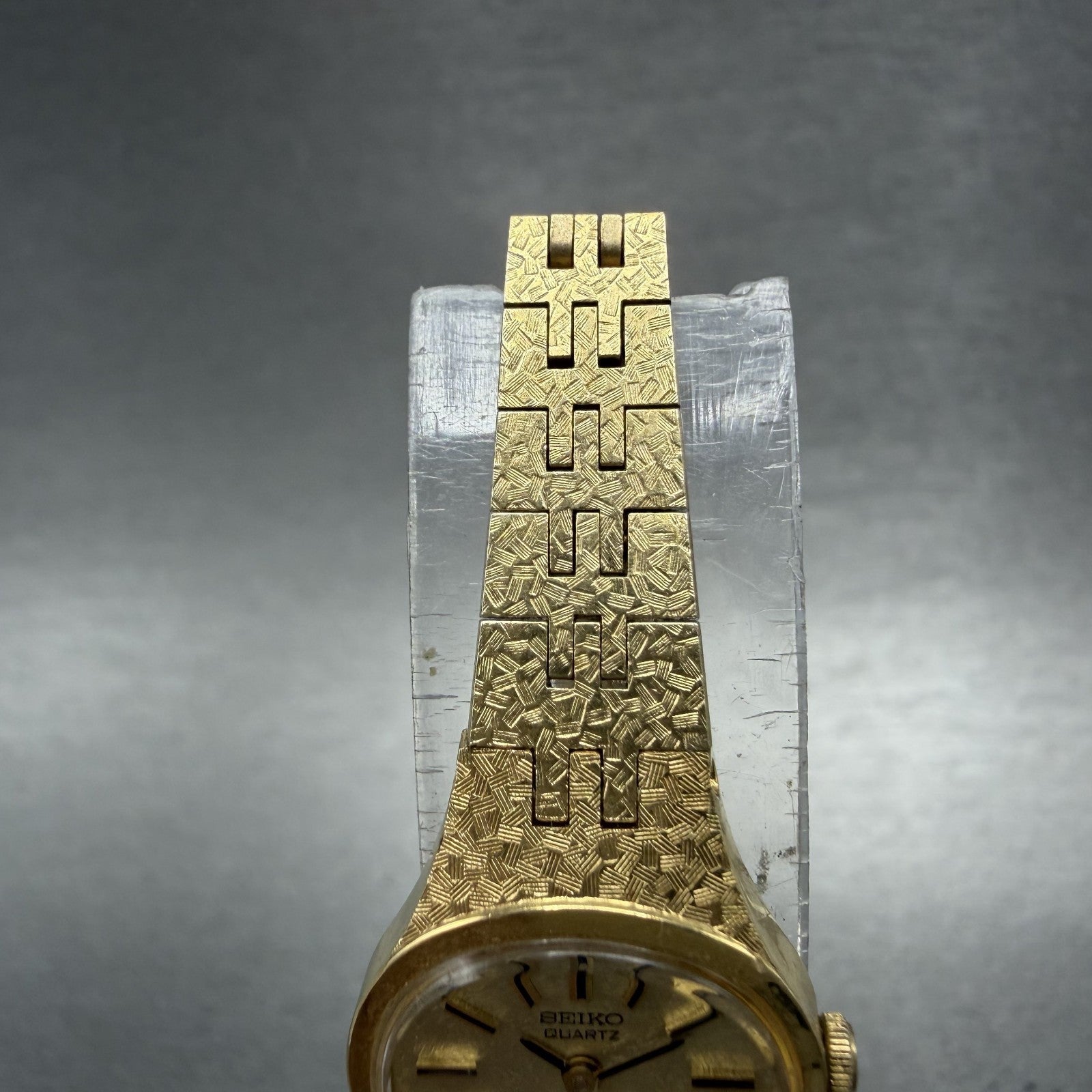 Seiko Watch Women 17mm Champagne Dial Gold Tone 2C205759 Oval New Battery4
